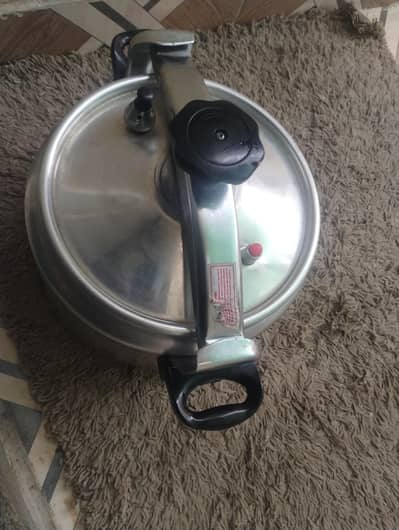 pressure cooker
