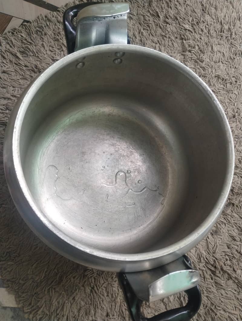 pressure cooker 2