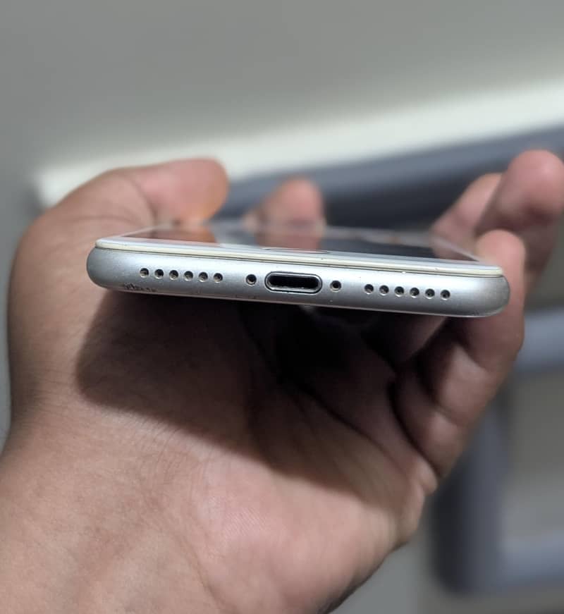 Apple iPhone 8 2