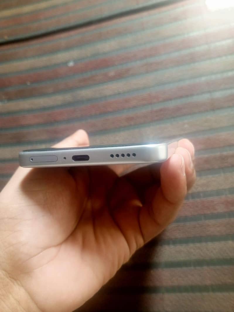 Vivo Y400 6