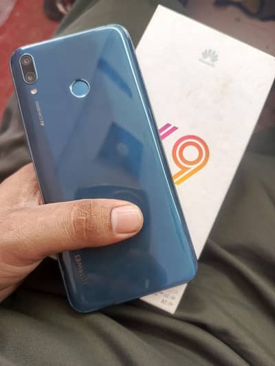 Huawei Y9