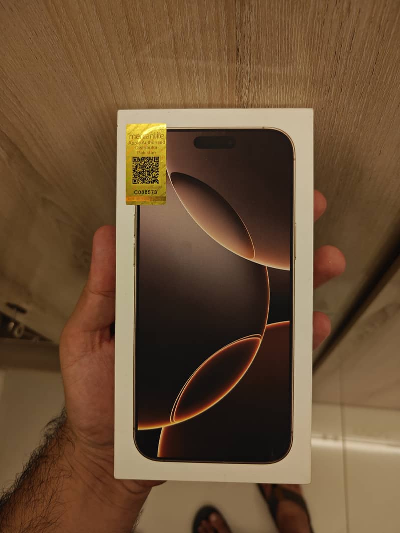 Apple iPhone 16 Pro Max 4