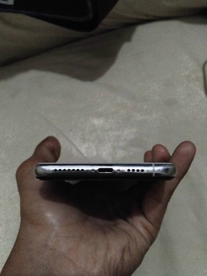 Apple iPhone 11 Pro Max 3