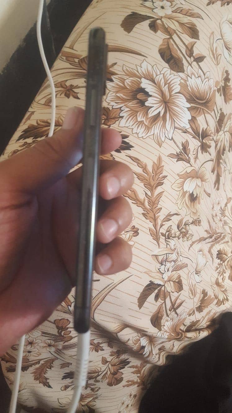iPhone XS 1