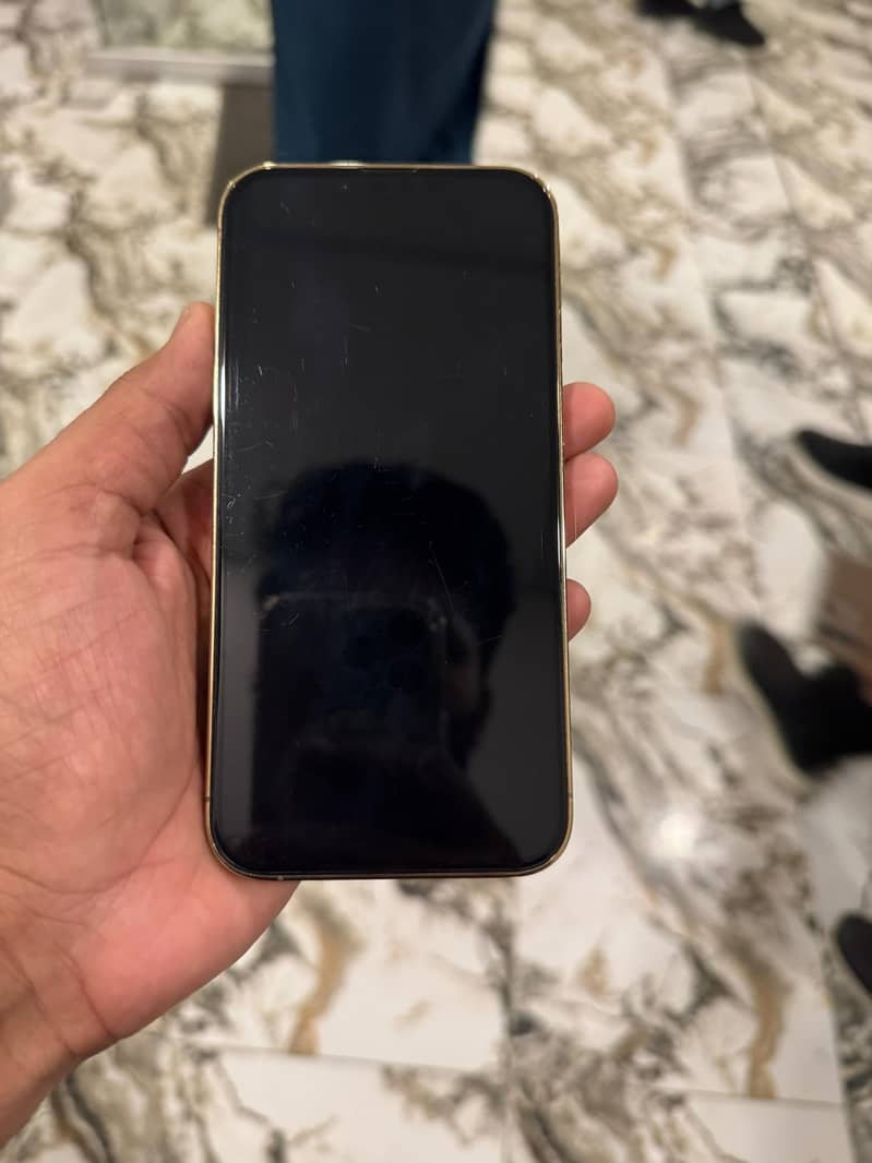 Apple iPhone 13 Pro 4