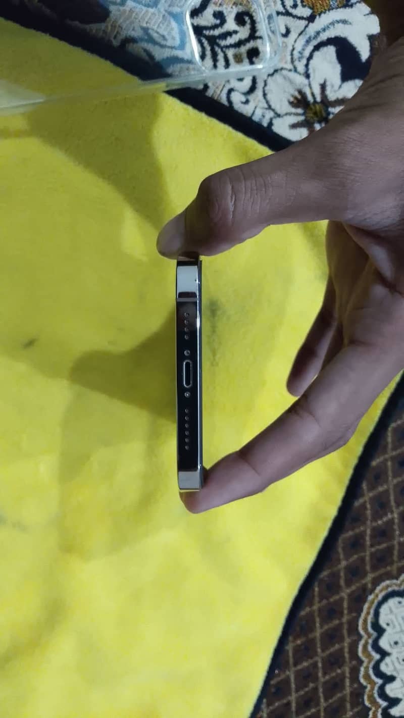 Apple iPhone 12 Pro Max 6