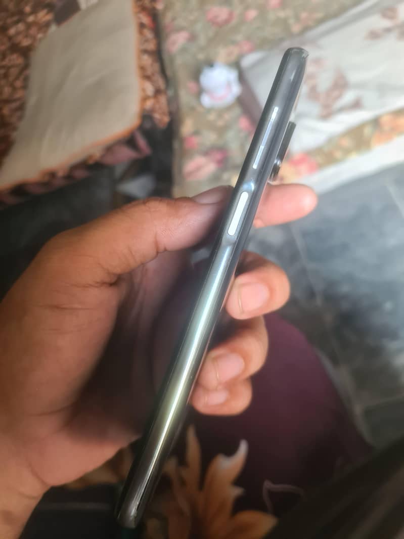 Xiaomi Redmi Note 9S 1