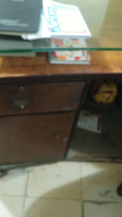 Office Executive Table with heavy mirror