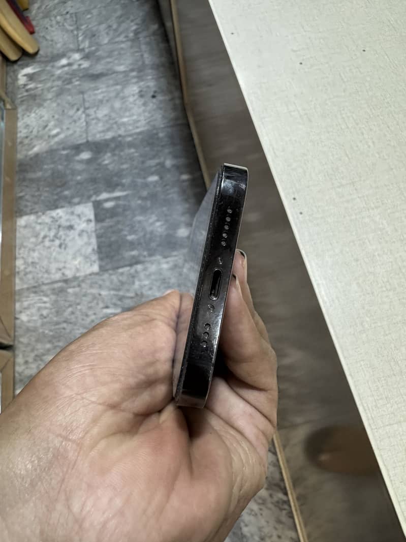 Apple iPhone 13 Pro 8