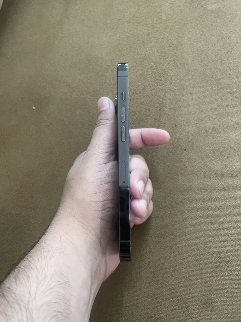 Apple iPhone 14 Pro 3