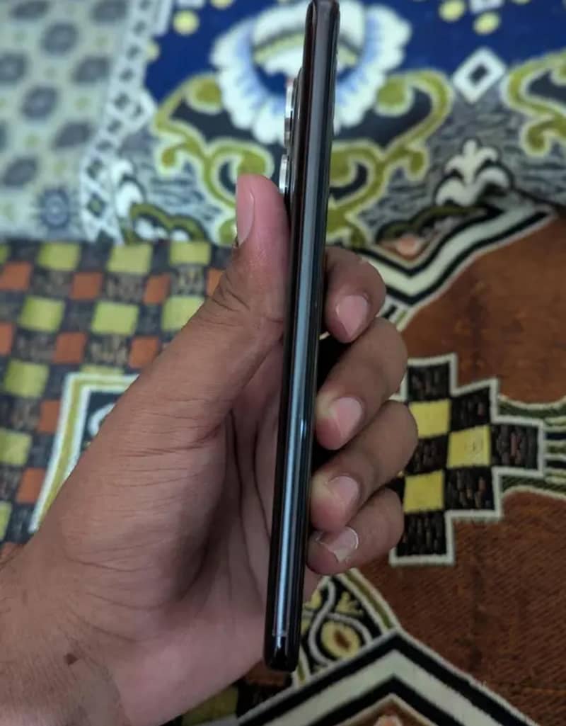 Xiaomi Redmi Note 14 Pro 3