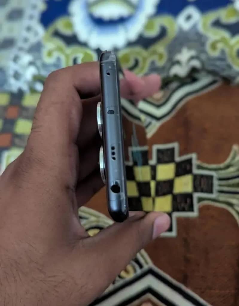 Xiaomi Redmi Note 14 Pro 4