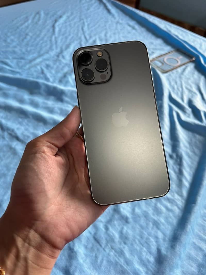 Apple iPhone 12 Pro Max 3