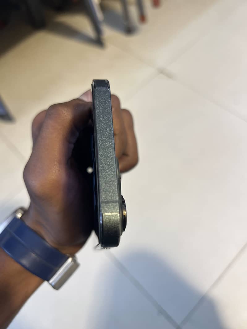 Apple iPhone 13 Pro Max 1