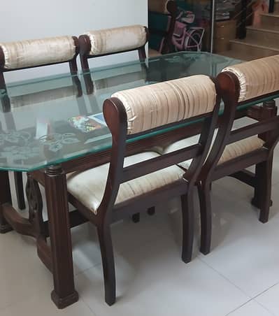 Dining table with 6 chairs (sheshum wood)
