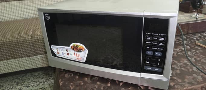 PEL Glamour Microwave 30LTR