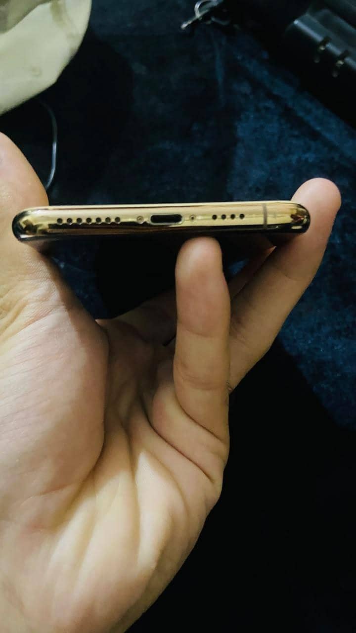 Apple iPhone 11 Pro Max 3
