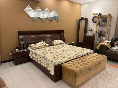 King size Bed in excellent condition