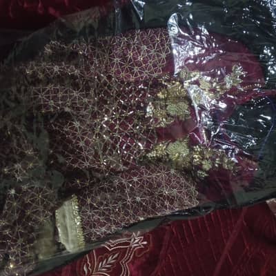 Bridal mixce used one time  unquie dress colour mahcron