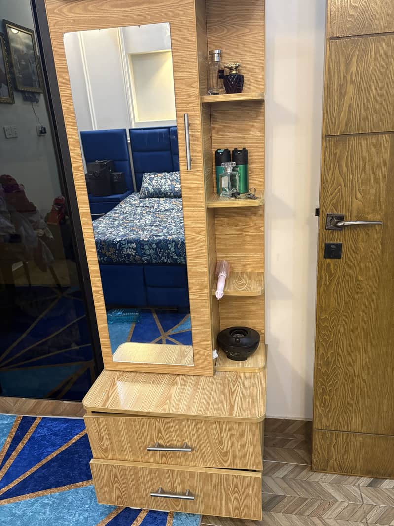 Dressing table 2