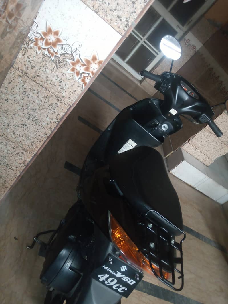 Scooty 0