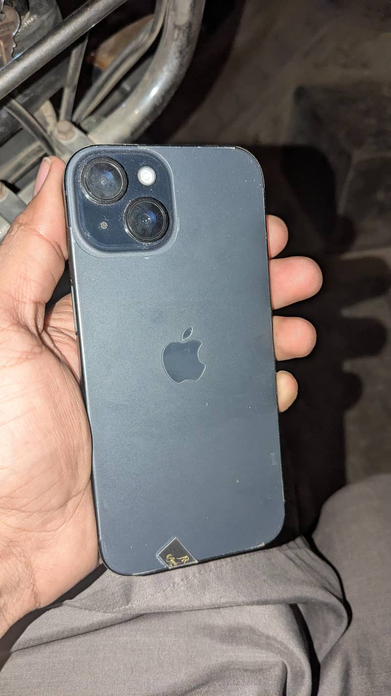 Apple iPhone 15 4