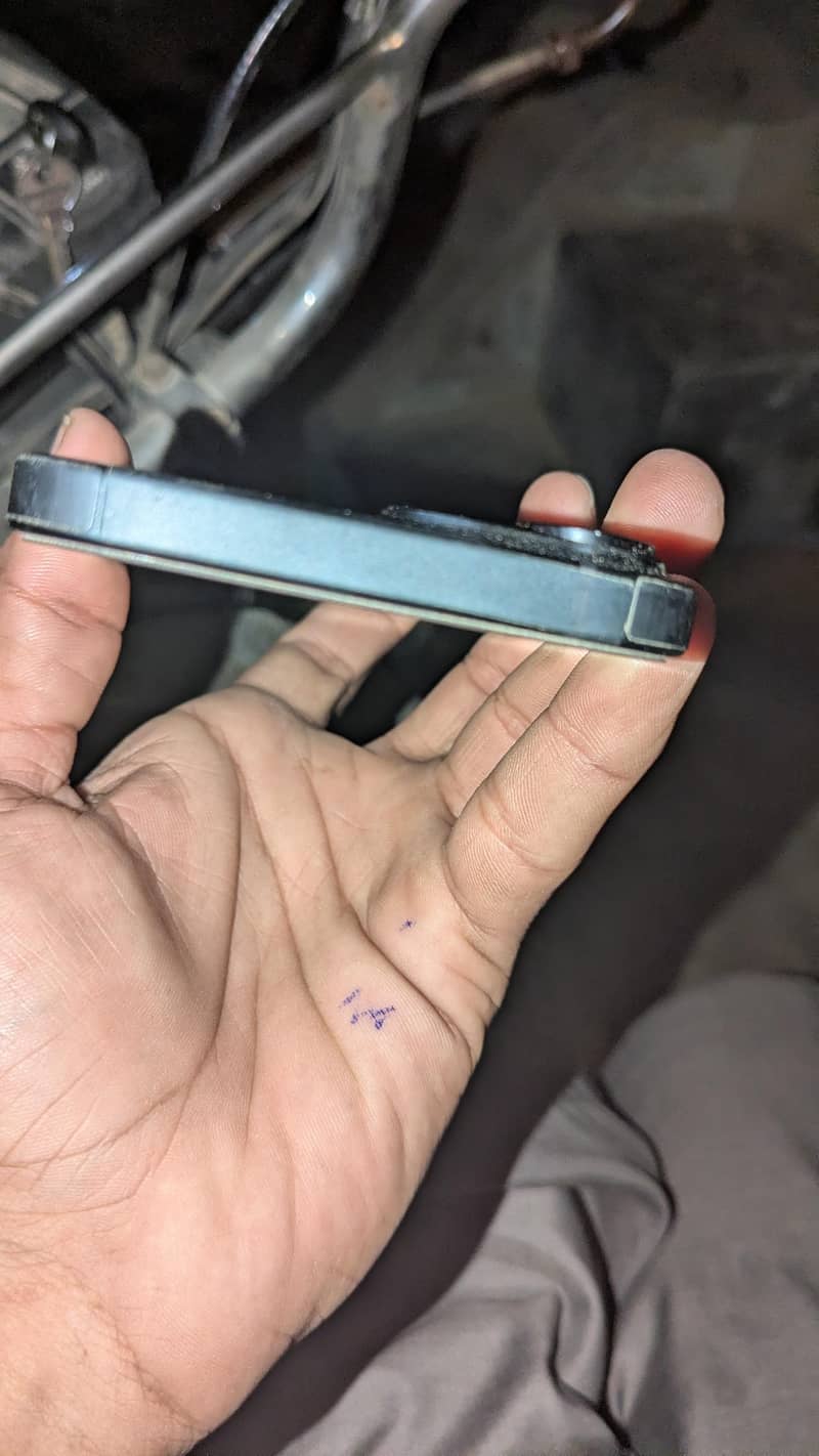 Apple iPhone 15 9