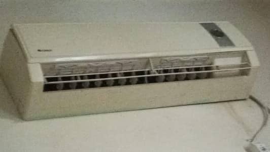 gree 1.5ton original condition original gass