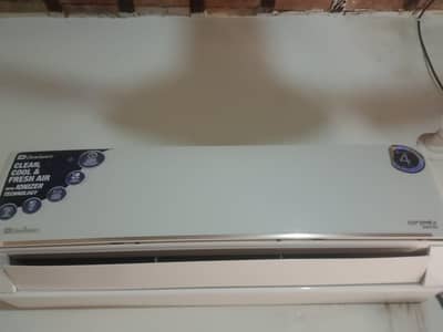 Dawlance 1.5ton DC inverter original condition original gass