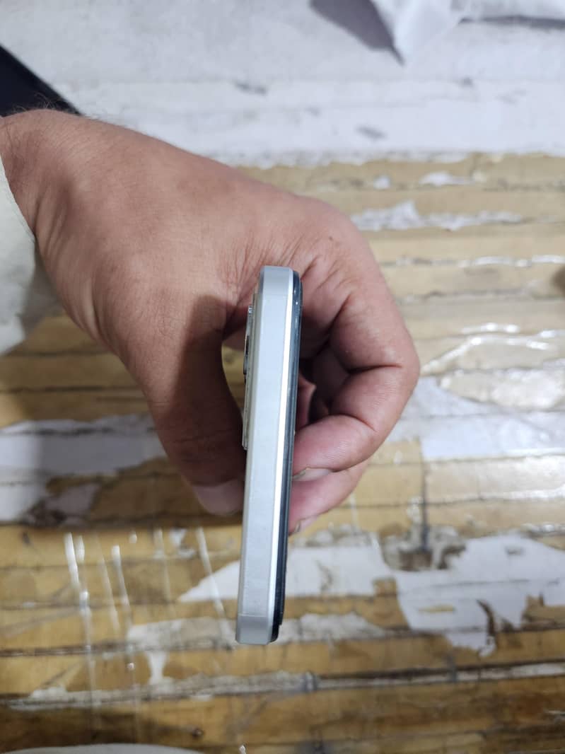 Realme C71 3