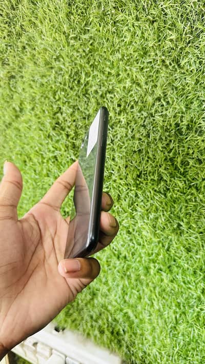 Apple iPhone SE