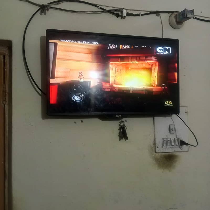 sony led simple USB not android 32inch 1