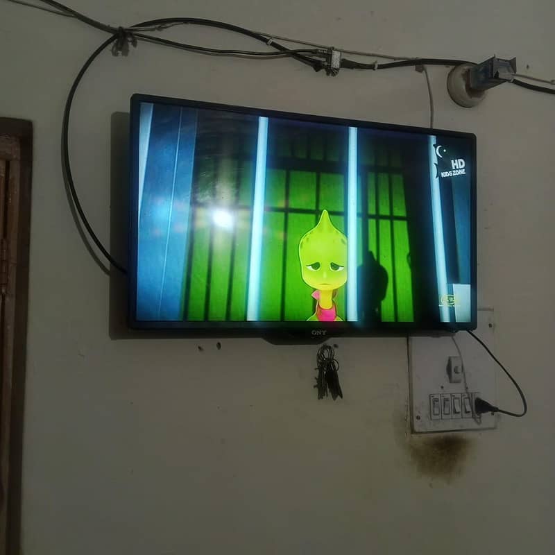 sony led simple USB not android 32inch 2
