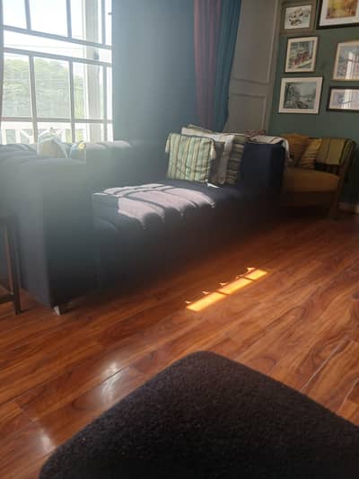 3 seater sofa in black