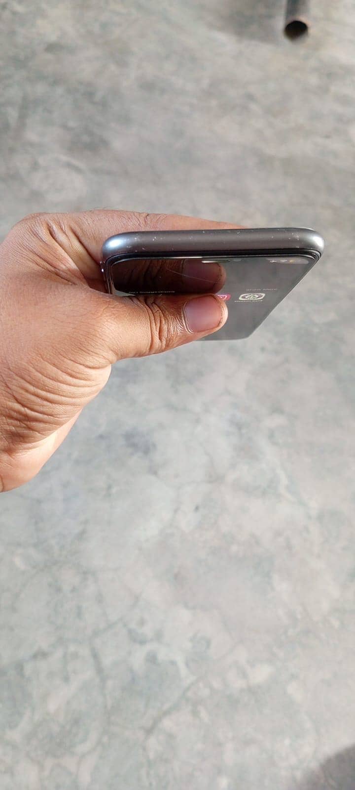Apple iPhone 11 4