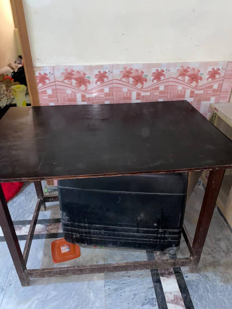 istri table 0