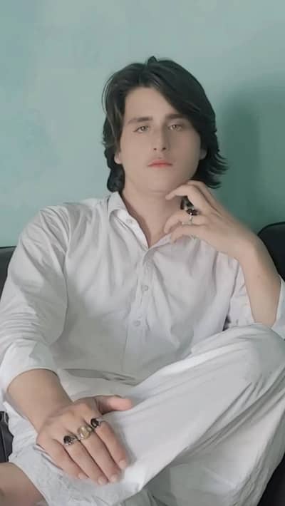 House boy office boy job need