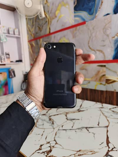 Apple iPhone 7