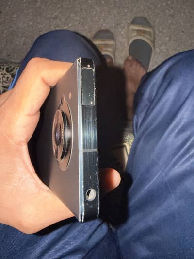 Aqous R7 12/256gb