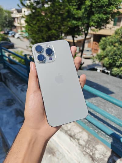 Apple iPhone 16 Pro Max