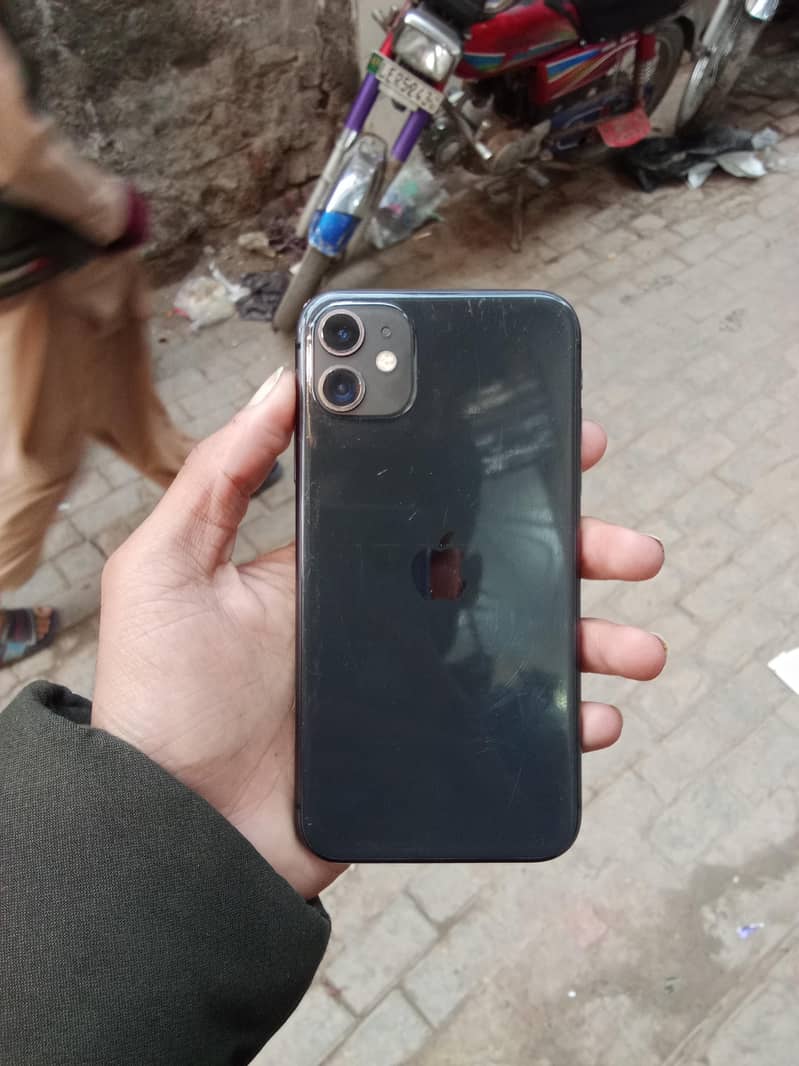 Apple iPhone 11 0