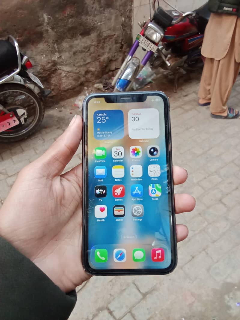 Apple iPhone 11 1