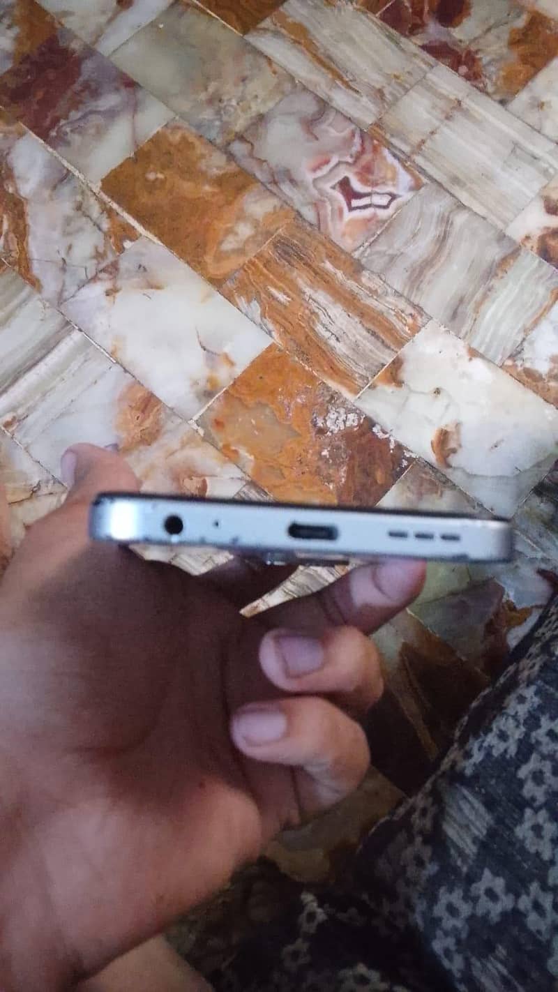 Tecno spark 40C 4