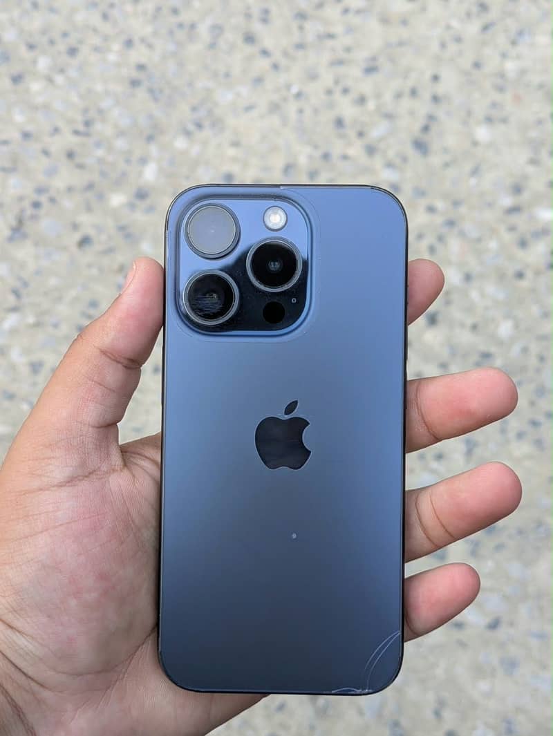 Apple iPhone 15 Pro 0