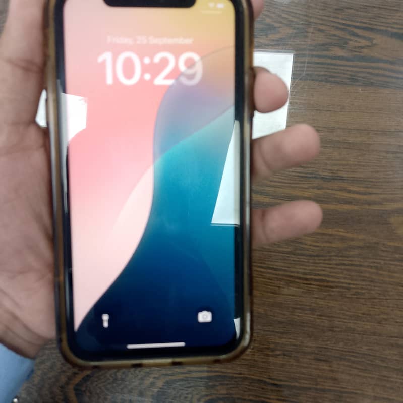 Apple iPhone 11 0