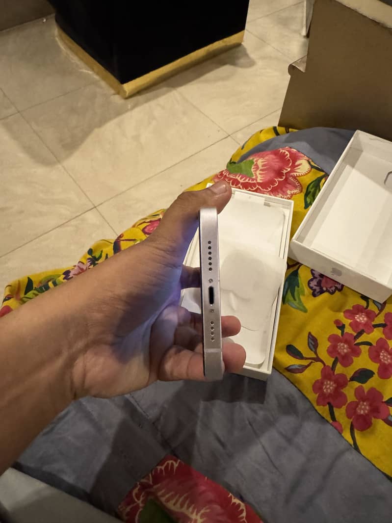 Apple iPhone 14 plus 3