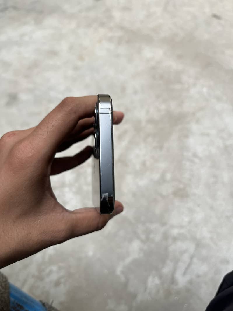 Apple iPhone 12 Pro 1