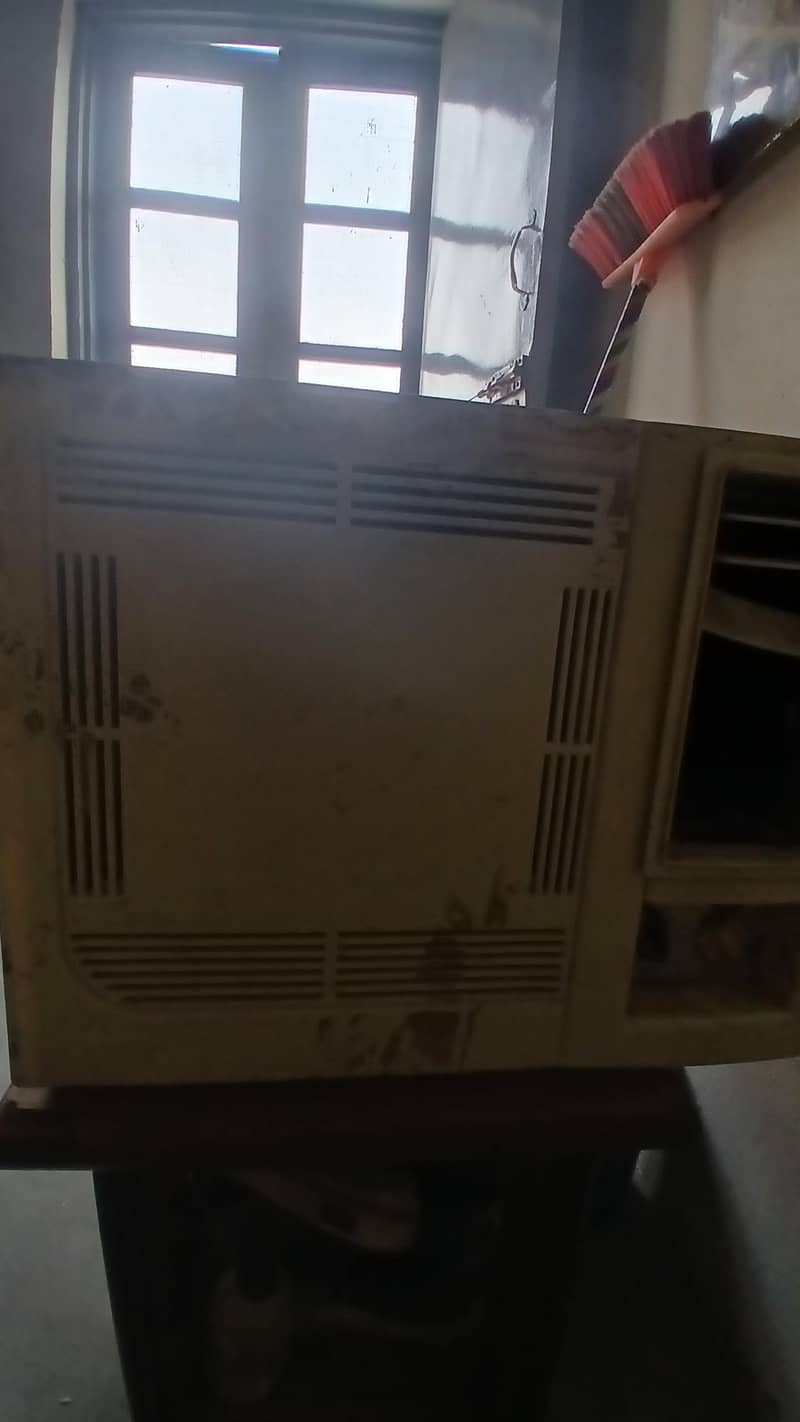 used window AC 1