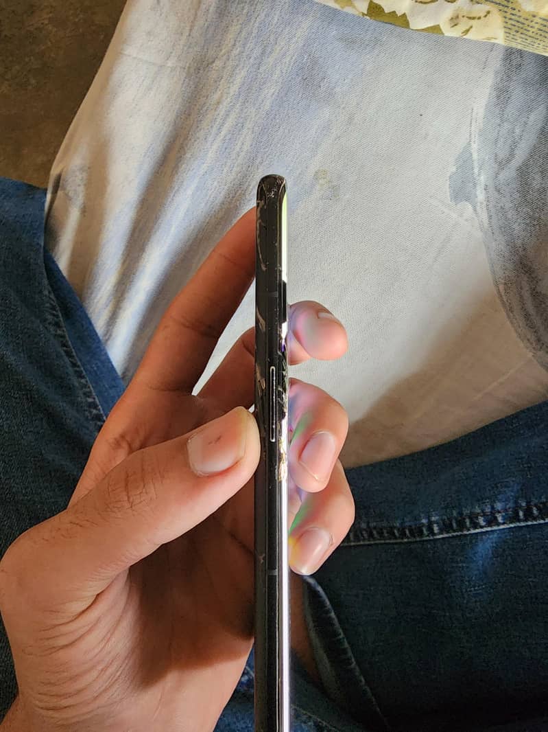 One Plus 10 Pro 4
