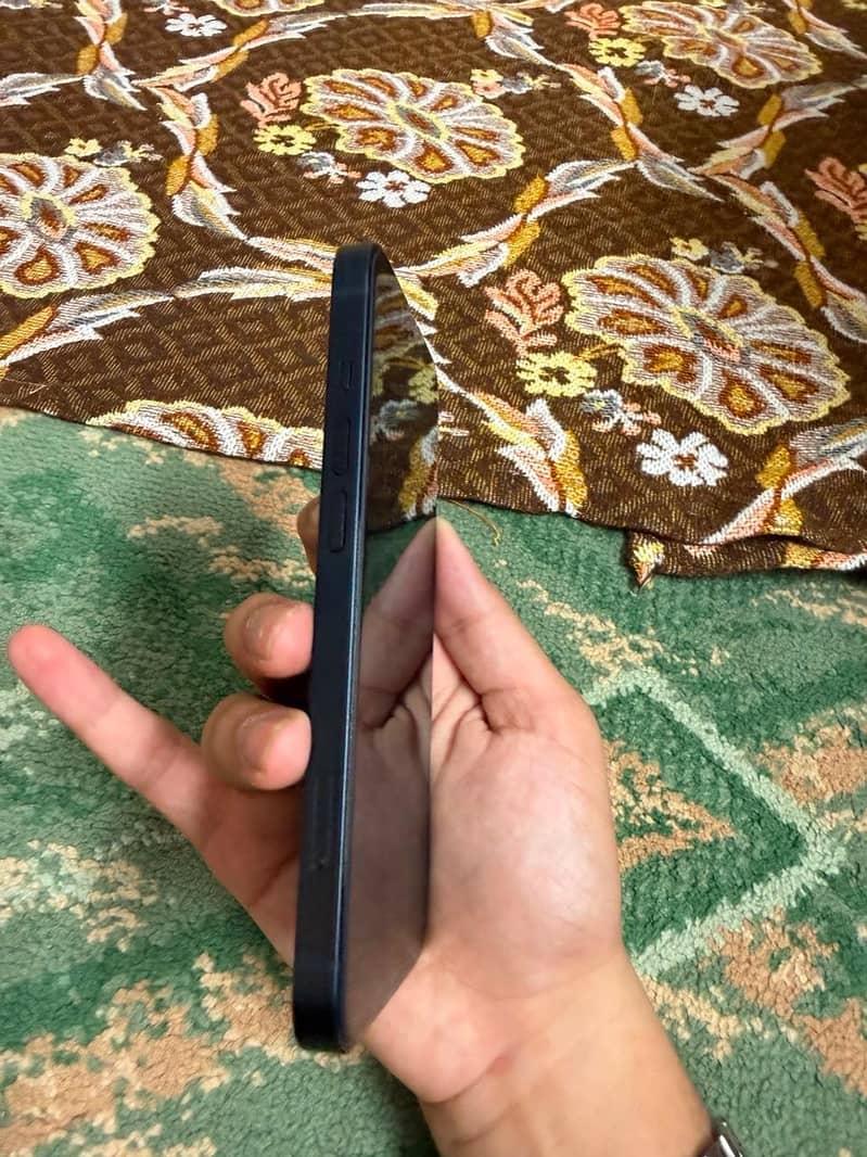 iPhone 13 jv 1